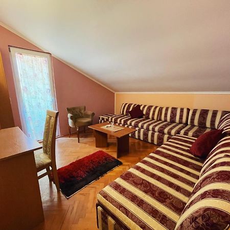 Vila Duricic 300M Od Mora Hotel Ðenovići Bagian luar foto