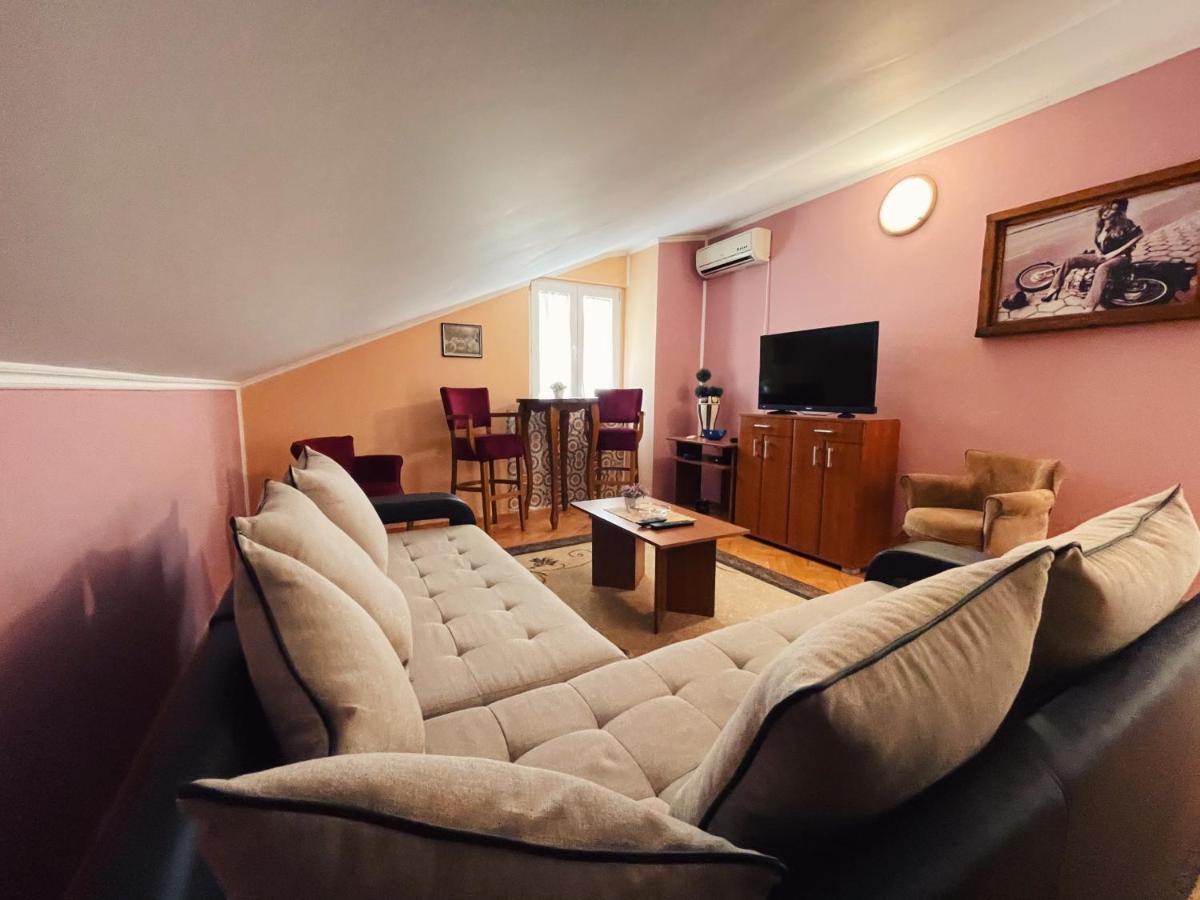 Vila Duricic 300M Od Mora Hotel Ðenovići Bagian luar foto