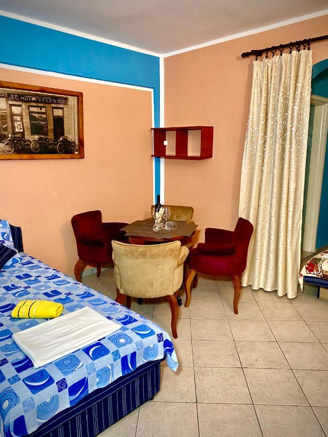 Vila Duricic 300M Od Mora Hotel Ðenovići Bagian luar foto