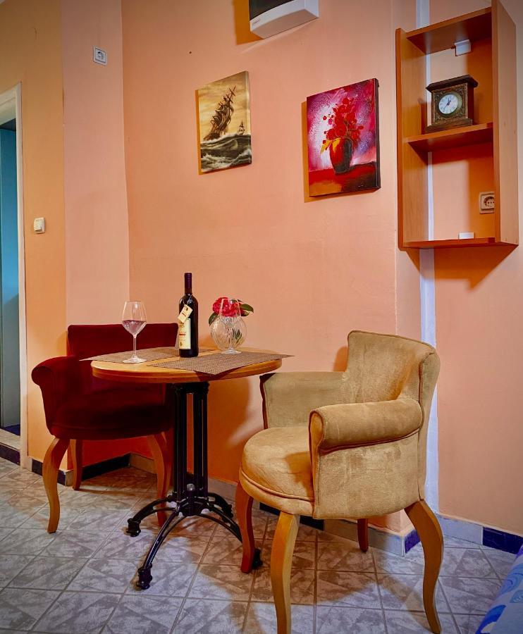 Vila Duricic 300M Od Mora Hotel Ðenovići Bagian luar foto