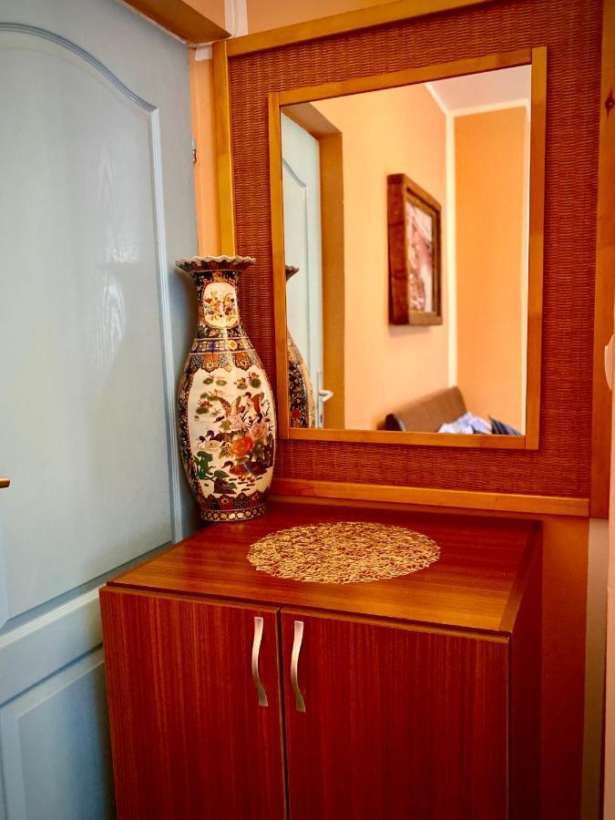 Vila Duricic 300M Od Mora Hotel Ðenovići Bagian luar foto