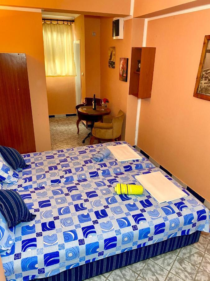 Vila Duricic 300M Od Mora Hotel Ðenovići Bagian luar foto