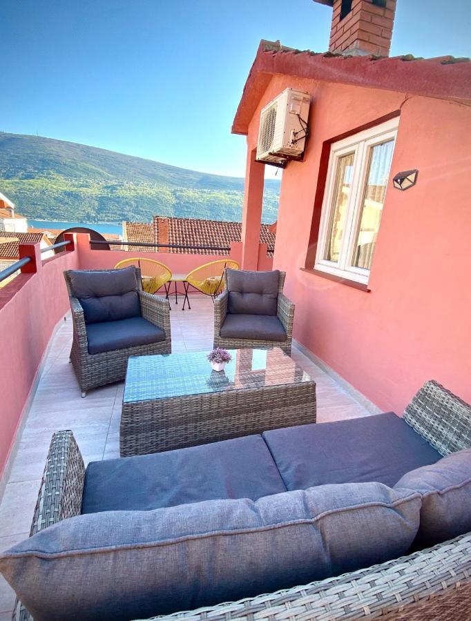 Vila Duricic 300M Od Mora Hotel Ðenovići Bagian luar foto